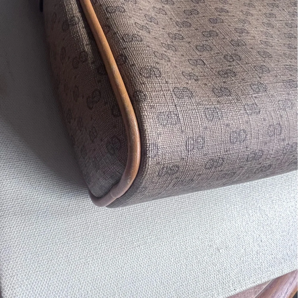 Vintage GUCCI logo zip shoulder bag purse - Picture 10 of 10